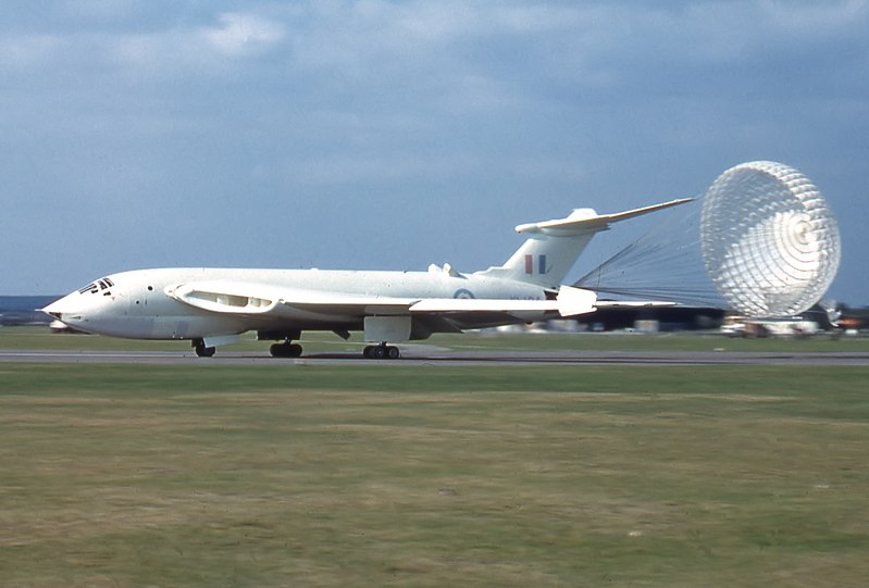 800px-Raf_victor_in_1961_arp.jpg