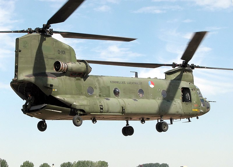 800px-Chinook.ch-47d.d-101.rnethaf.arp.jpg