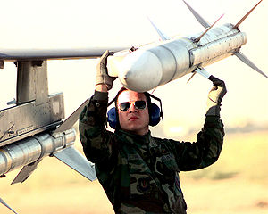 300px-AIM-120_AMRAAM.jpg