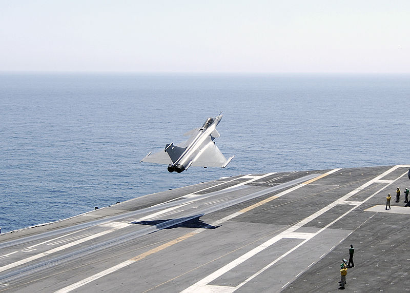 800px-US_Navy_100604-N-2921I-034_A_French_navy_Rafale_F-3_fighter_aircraft_launches_from_the_Nimitz-class_aircraft_carrier_USS_Harry_S._Truman_%28CVN_75%29.jpg