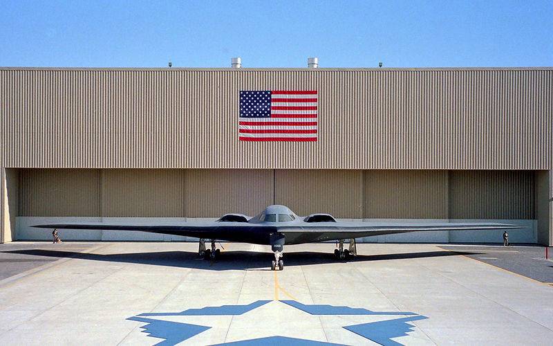 800px-B2_bomber_initial_rollout_ceremony_1988.jpg
