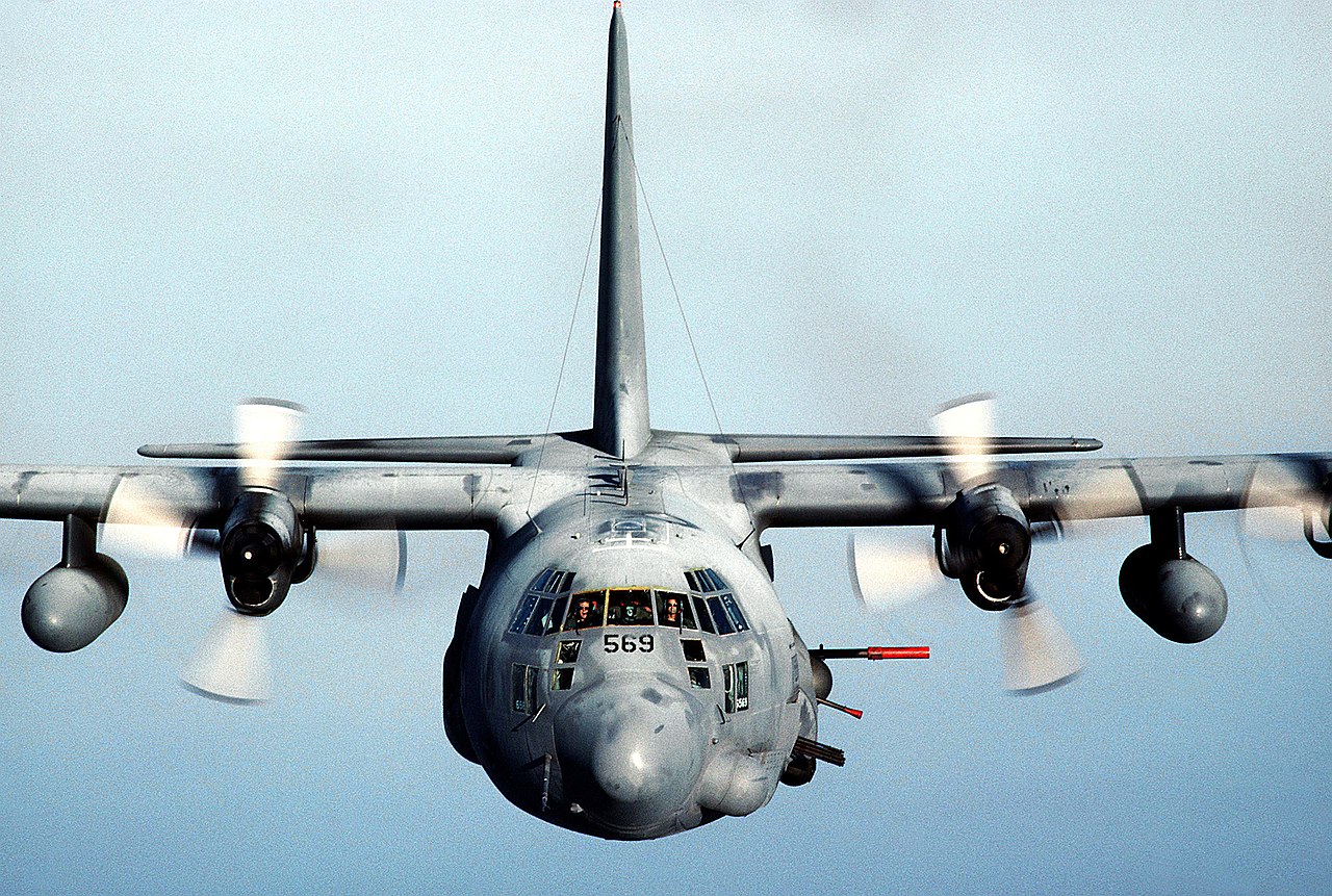 1280px-AC-130H_Spectre_%282152981898%29.jpg