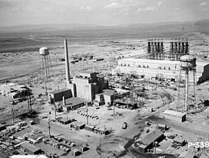 300px-Hanford_B-Reactor_Area_1944.jpg