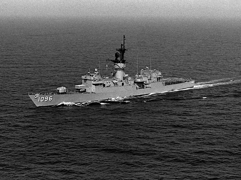 800px-USS_Valdez_%28FF-1096%29_underway.jpg
