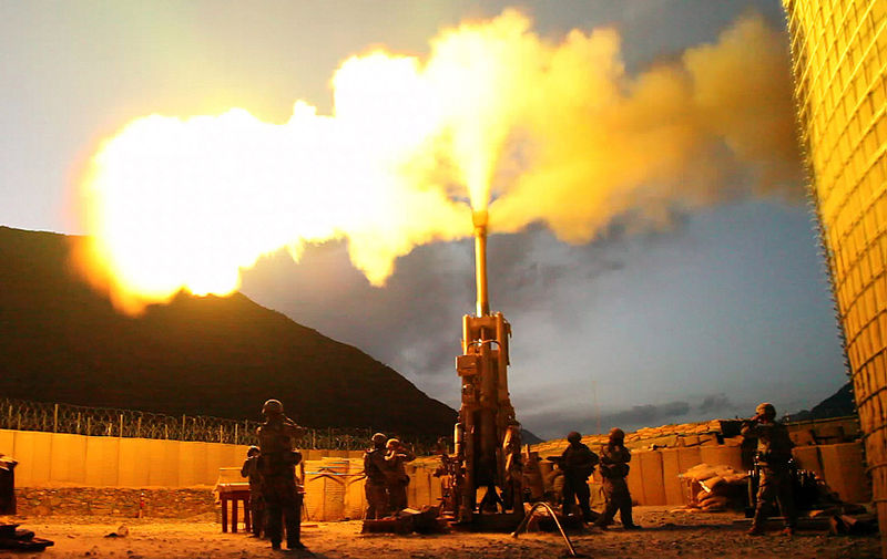 800px-Firing_rounds_with_an_M777_Howitzer_Afghanistan_2009.jpg