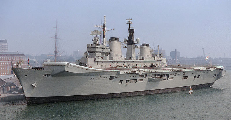 800px-HMS_Illustrious_1.jpg