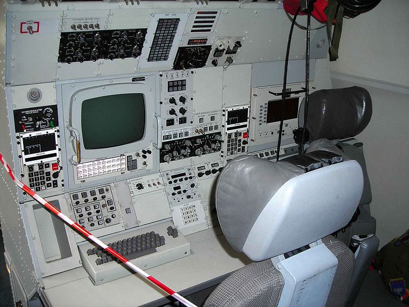 800px-E-3_Sentry_inside.JPG