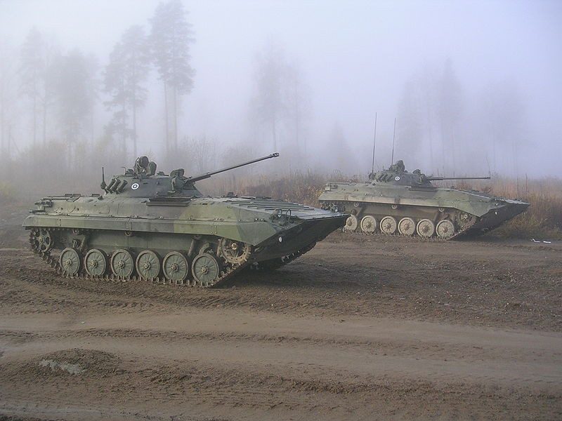 800px-BMP-2.JPG