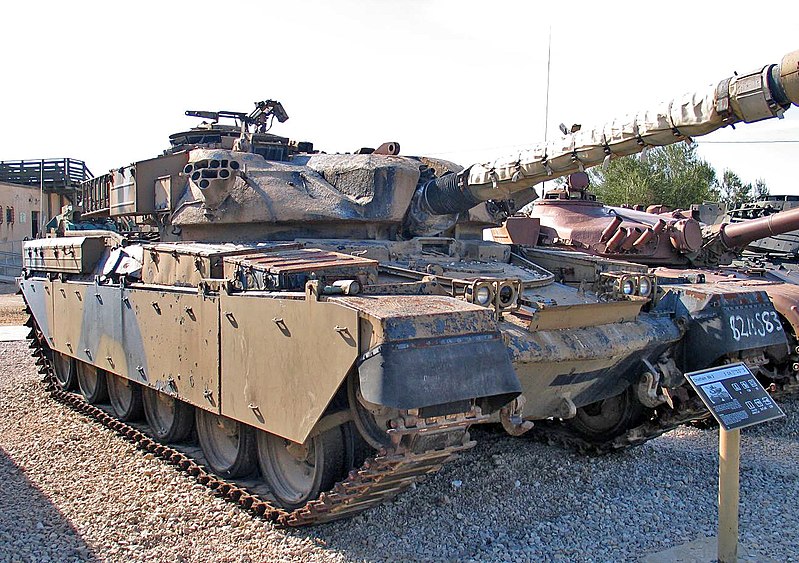 800px-Chieftain-MkIII-latrun-2.jpg