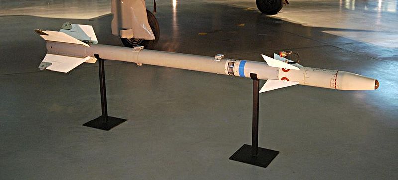 800px-Sidewider_missile_20040710_145400_1.4.jpg