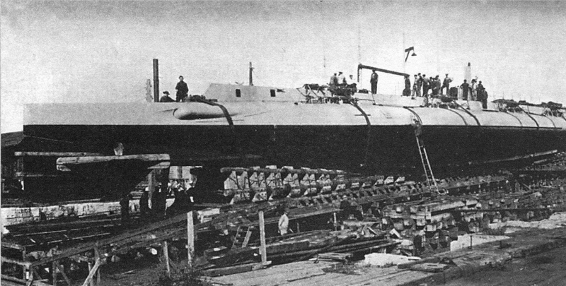 800px-Russian_submarine_Narwhal.png