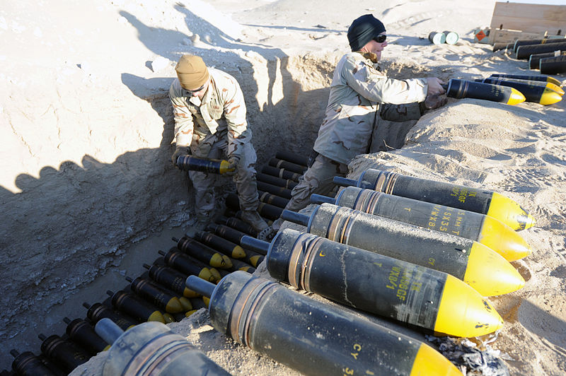 800px-US_Navy_111214-N-BA263-276_Explosive_ordnance_disposal_technicians_assigned_to_Commander%2C_Task_Group_%28CTG%29_56.1_build_a_1%2C500-pound_munitions_dispo.jpg