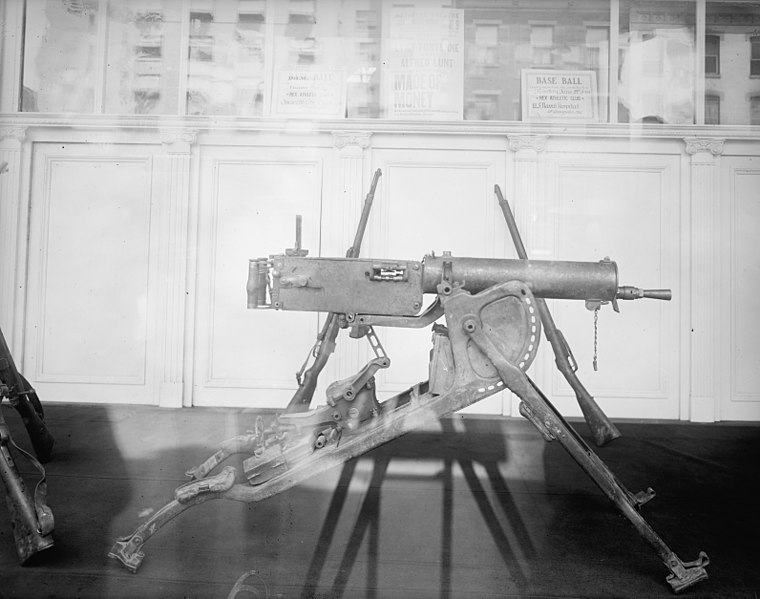 762px-German_MG08_Machine_Gun.jpg