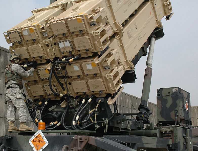 783px-Maintenance_check_on_a_Patriot_missile.jpg