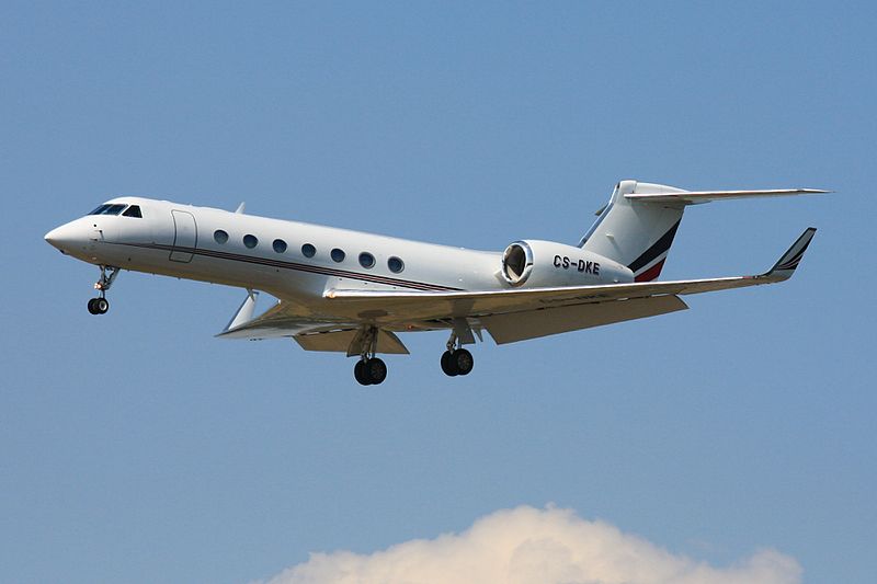 800px-2010-07-21_G550_NetJets_CS-DKE_EDDF_01.jpg