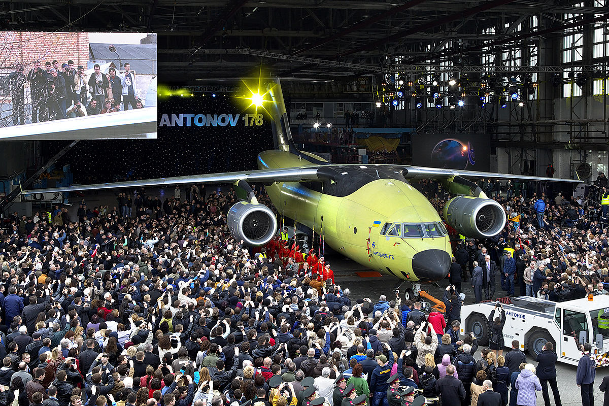 1200px-Antonov_An-178_rollout_ceremony.jpg