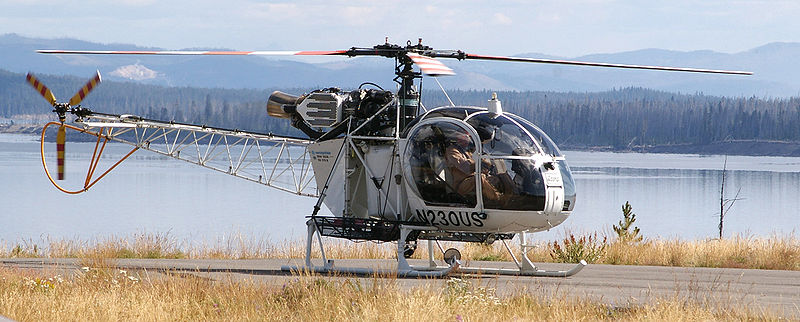 800px-Aerospatiale_SA_315B_Lama_Helicopter_20080814.jpg