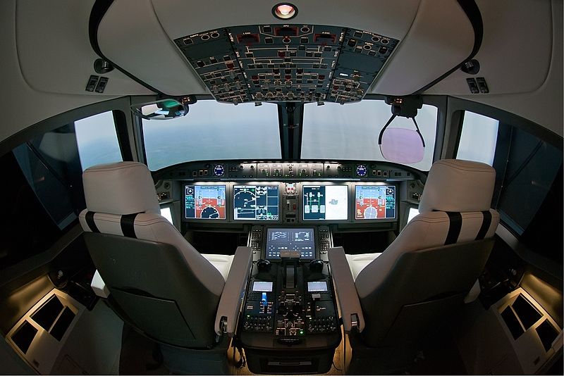 800px-MS-21_cockpit_mock_up_Beltyukov.jpg