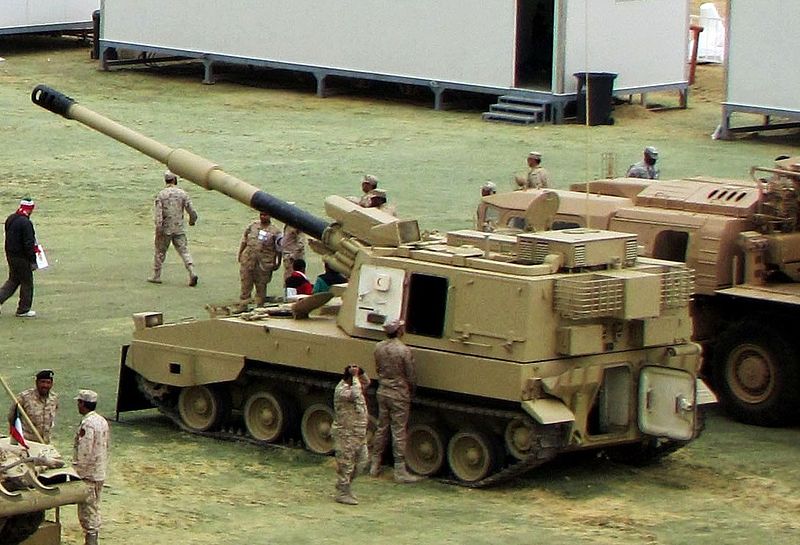800px-Kuwaiti_PLZ-45_self-propelled_howitzer.jpg