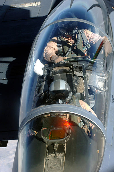 398px-F15-cockpit-view-tanker-067.jpg