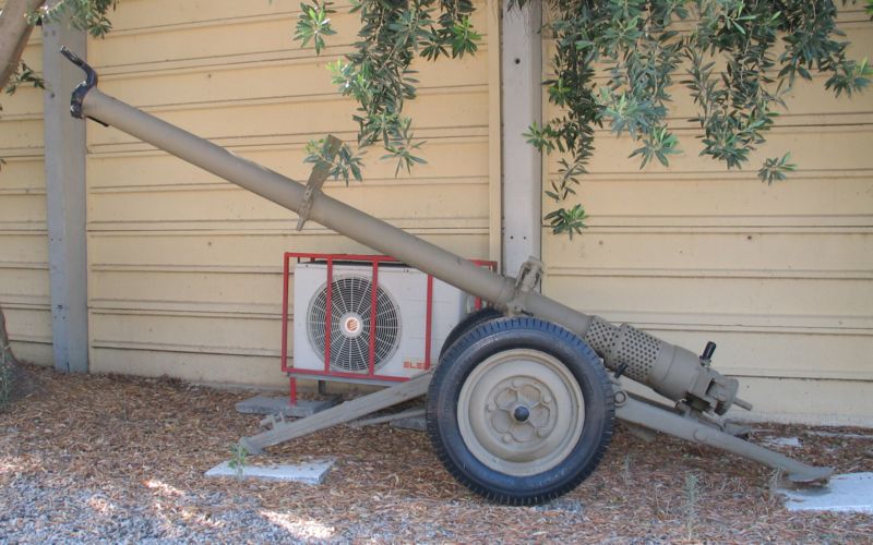 800px-B-11-107mm-recoilless-rifle-batey-haosef-2-1.jpg