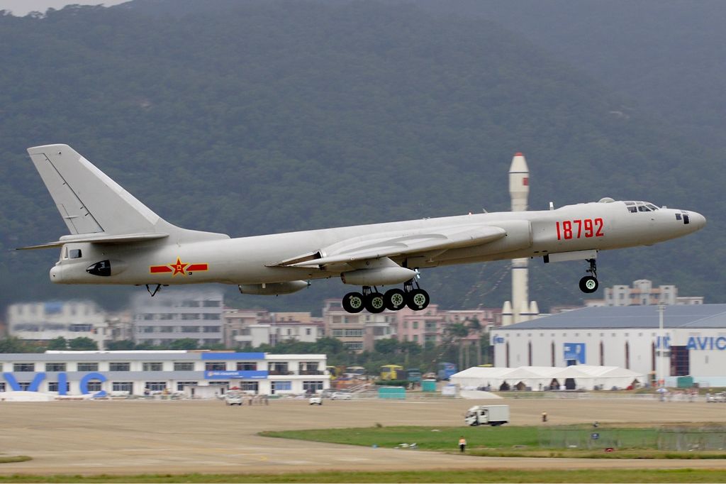 1024px-PLAAF_Xian_HY-6_Li_Pang.jpg