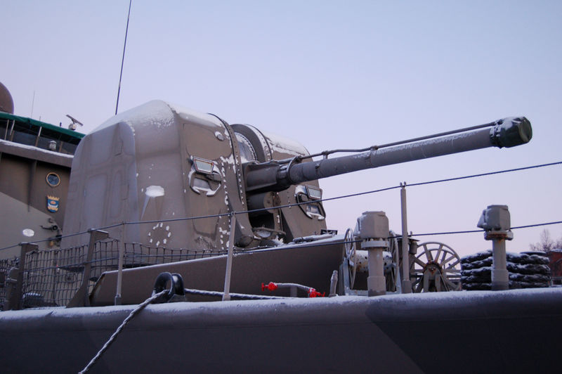 800px-FNS_Karjala_%281969%29_main_gun.jpg