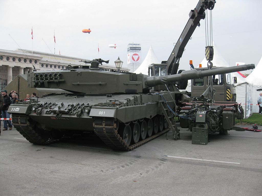 1024px-Leopard_2A4_Austrian.jpg