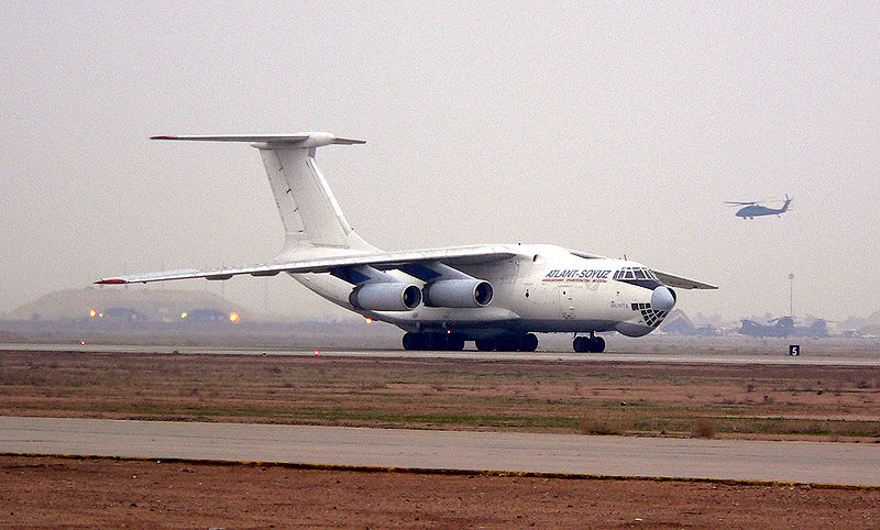 800px-IL76_Landing_Roll.jpg