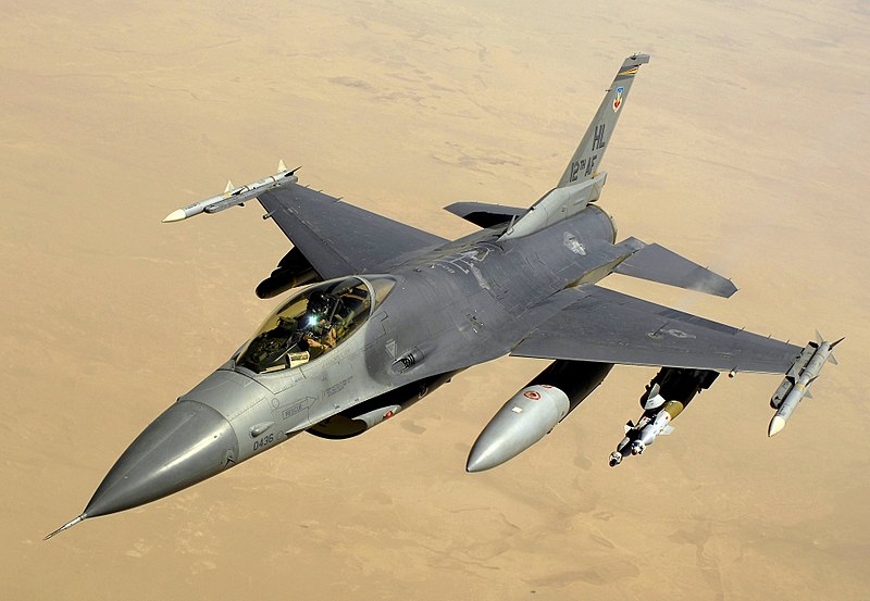 800px-F-16_June_2008.jpg