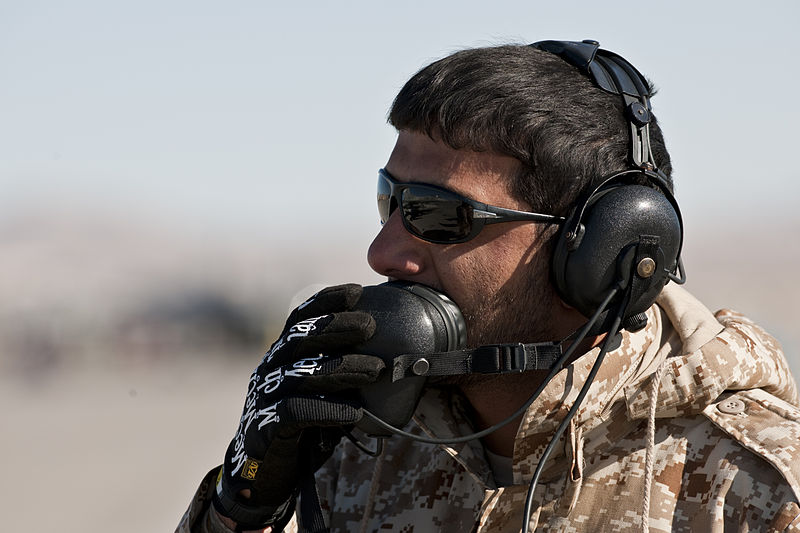 800px-United_Arab_Emirates_Air_Force_serviceman.jpg