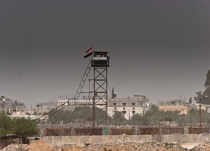 800px-Watchtower_rafah_gaza_strip_april_2009.jpg