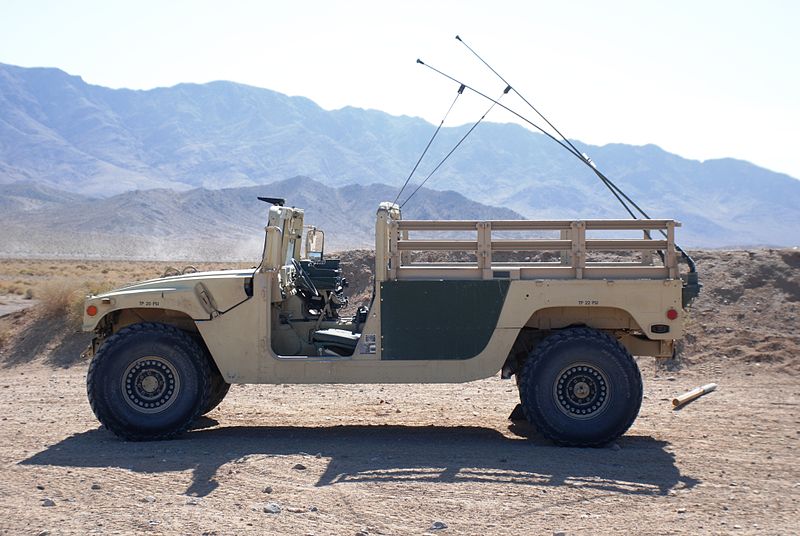 800px-Fort_Irwin_National_Training_Center_-_Humvee_-_2.jpg