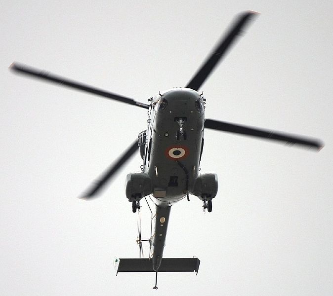 674px-Indian_Navy_dhruv.jpg
