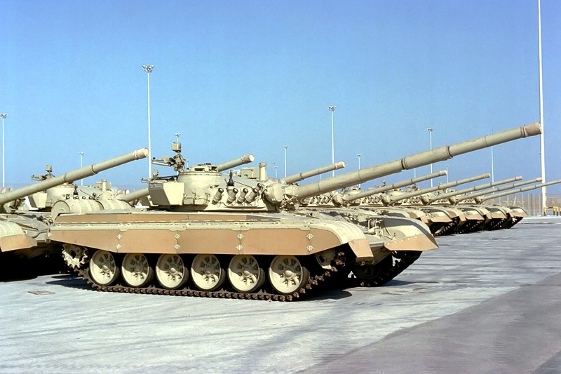 800px-Kuwaiti_main_battle_tanks.JPEG