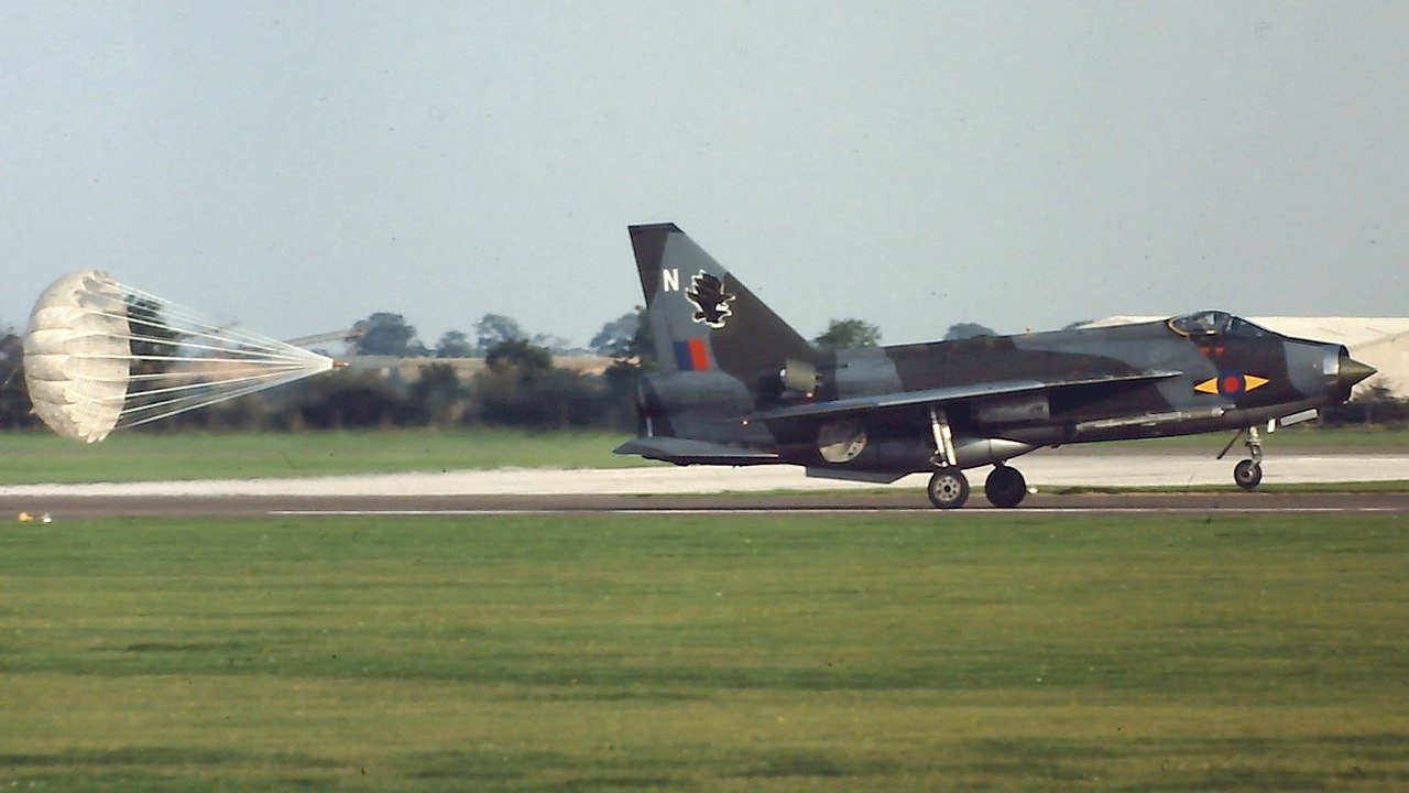 1280px-XP702-LightningF3-1980.jpg