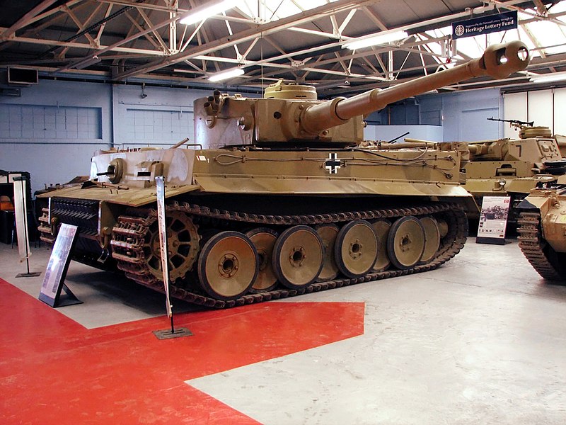 800px-Tiger_I_2_Bovington.jpg