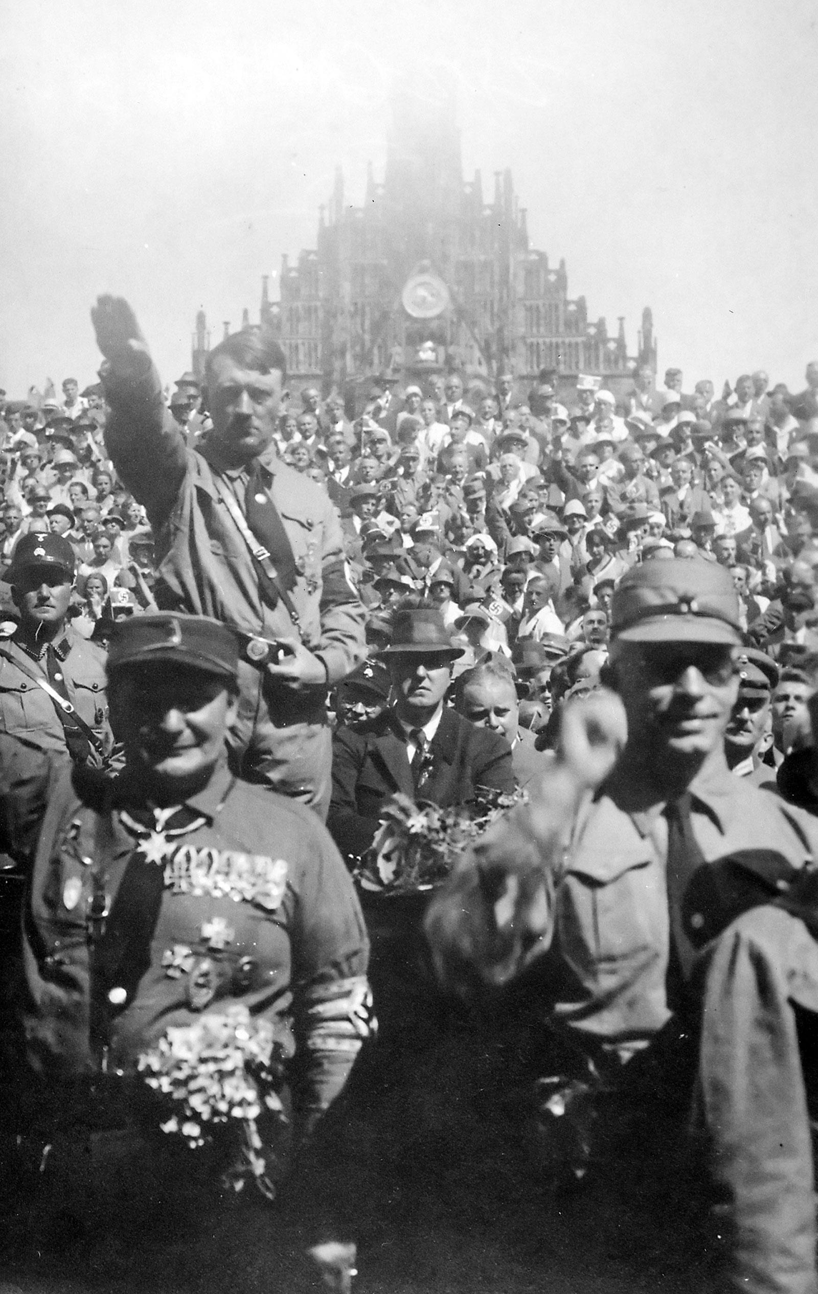 Hitler_1928.jpg