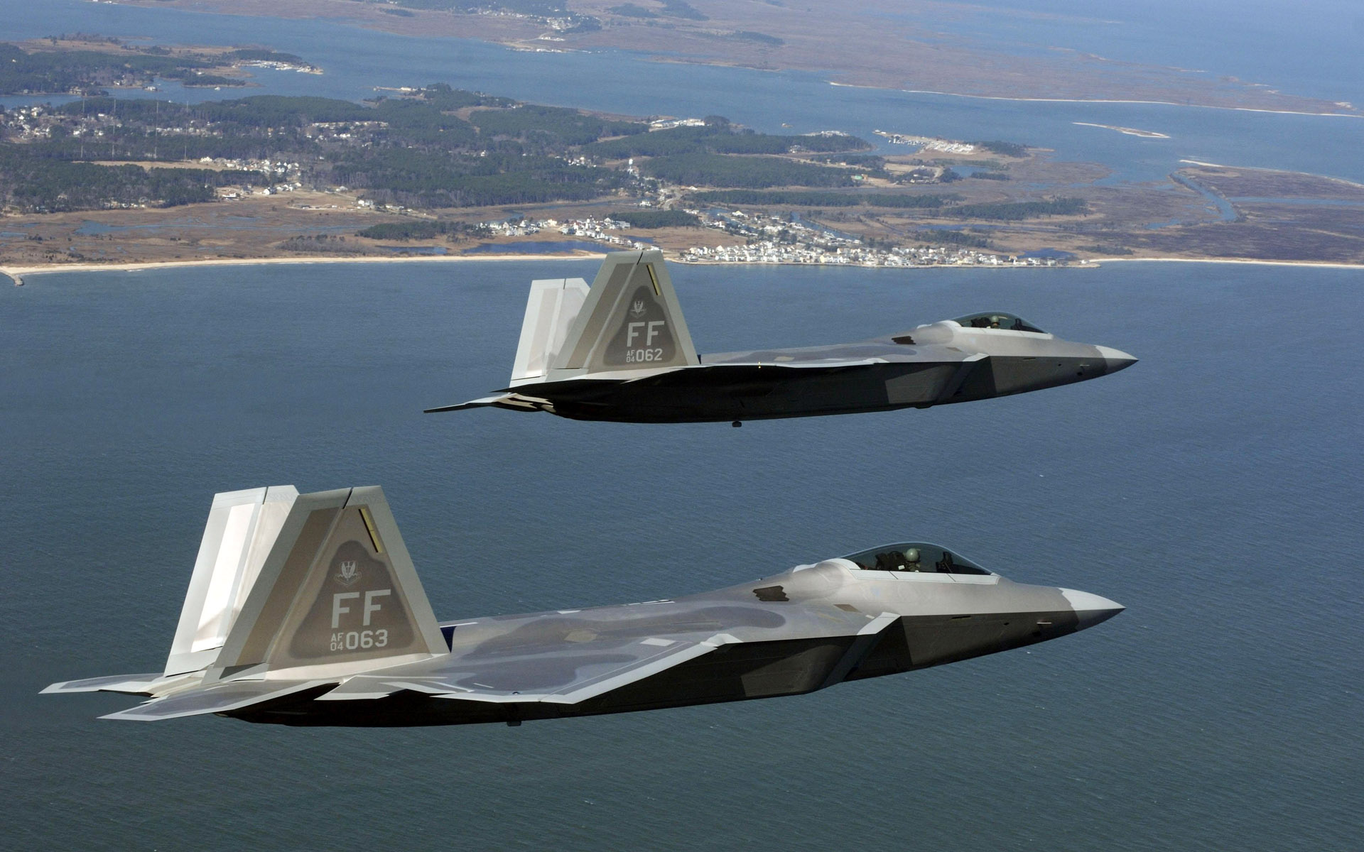 two-f22-s_wallpapers_9286_1920x1200.jpg