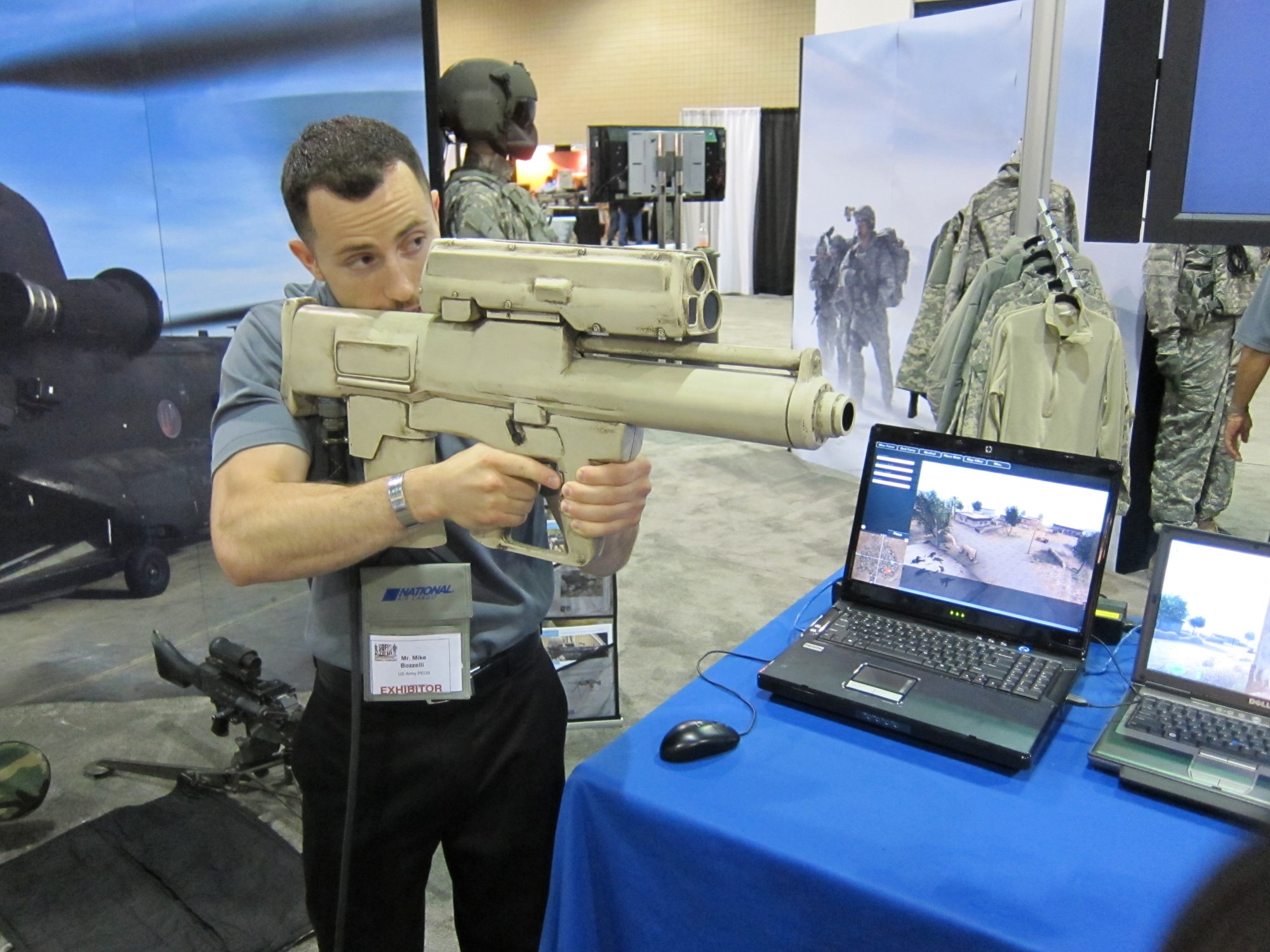 ATK_XM25_Auto_25mm_Grenade_Launcher_Weapon_Simulator_System_SOFIC_2010_3.jpg