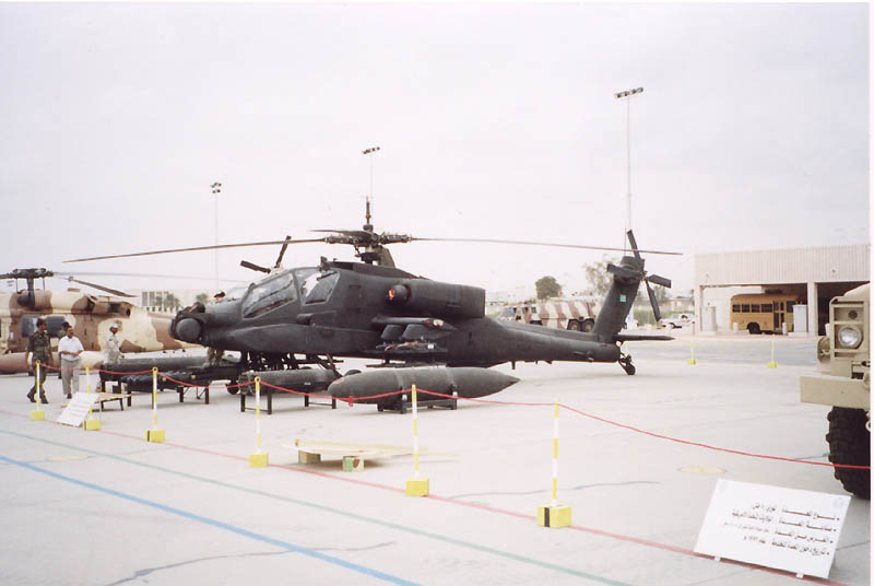 AH-64A_20Apache_03.jpg