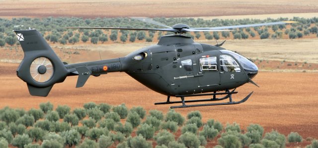 List_of_military_aircraft_on_display_at_Paris_Air_Show_2015_640_003.jpg