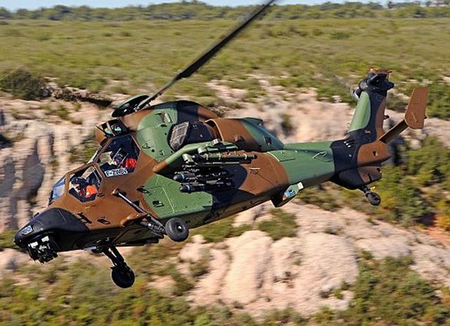 Airbus_Helicopters_delivered_the_first_two_Tiger_HAD_Block_2_attack_helicopters_to_French_Army_640_002.jpg