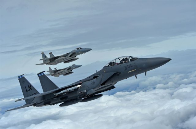 Qatar_inks_12_bn_deal_with_Boeing_for_F_15QA_fighter_jets_640_001.jpg