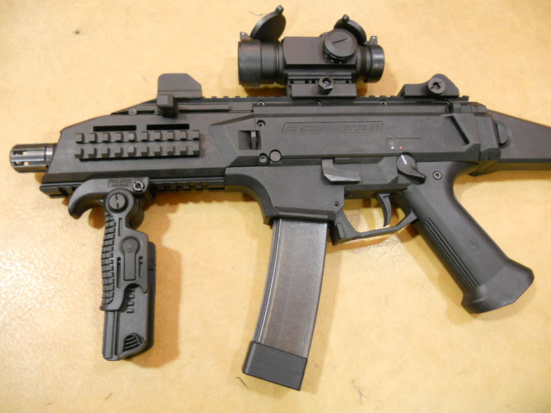 cz-scorpion-evo-3_7560.jpg