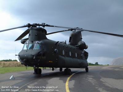 CH-47_Chinook_USA_01.jpg