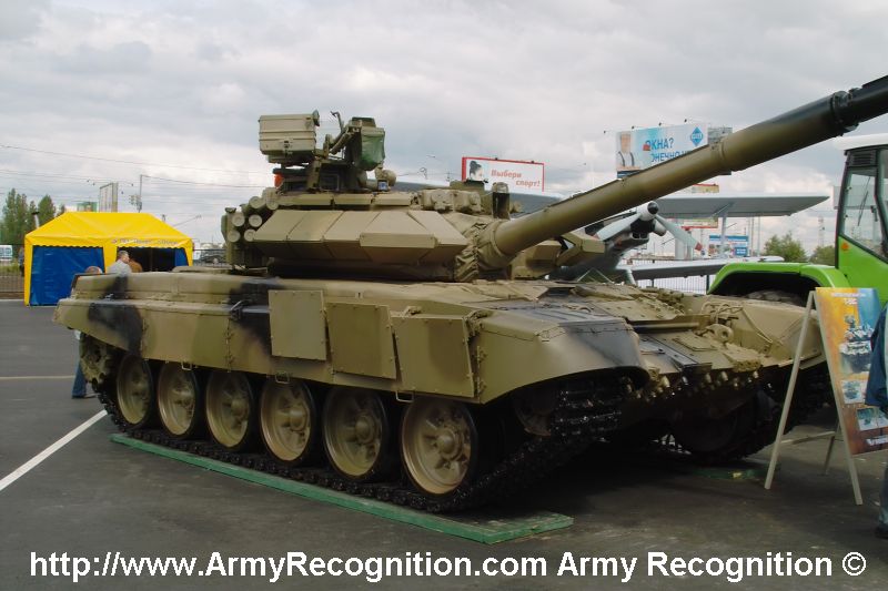 T-90s_vttv_omsk_2007_001.jpg