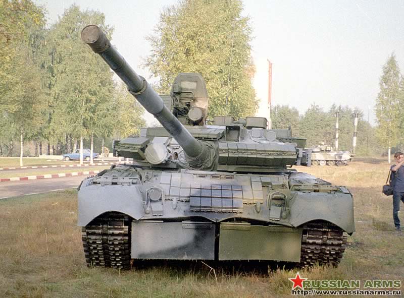 T-80BV_Main_Battle_Tank_Russia_11.jpg