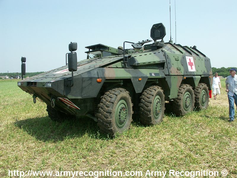 Boxer_Ambulance_ArmyRecognition_Netherlands_01.jpg