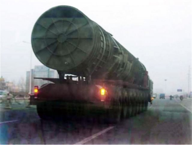 DF-41_multi-warhead_intercontinental_ballistic_missile_China_Chinese_army_defense_industry_military_technology_002.jpg